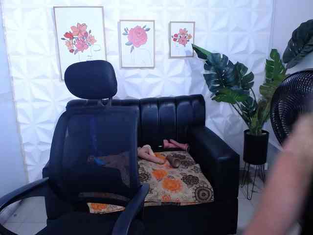 Valentina-mature webcam