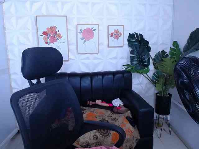 Valentina-mature webcam