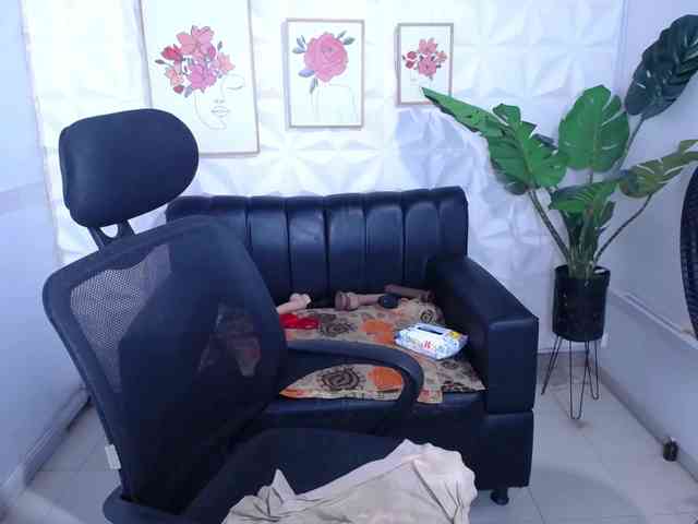 Valentina-mature webcam