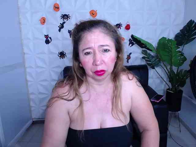 Valentina-mature webcam