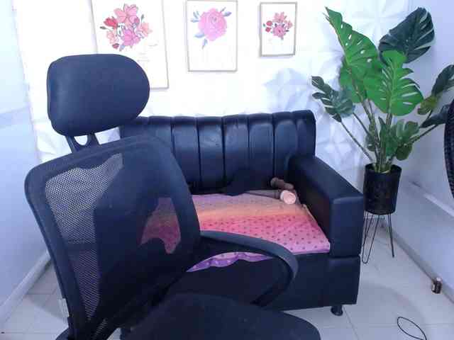 Valentina-mature webcam