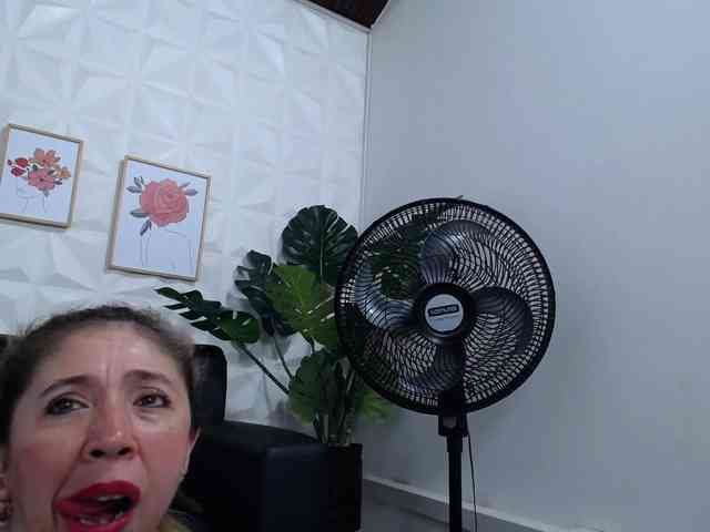 Valentina-mature webcam