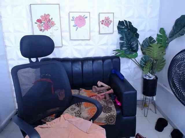 Valentina-mature webcam