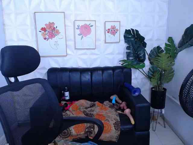 Valentina-mature webcam