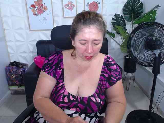 Valentina-mature