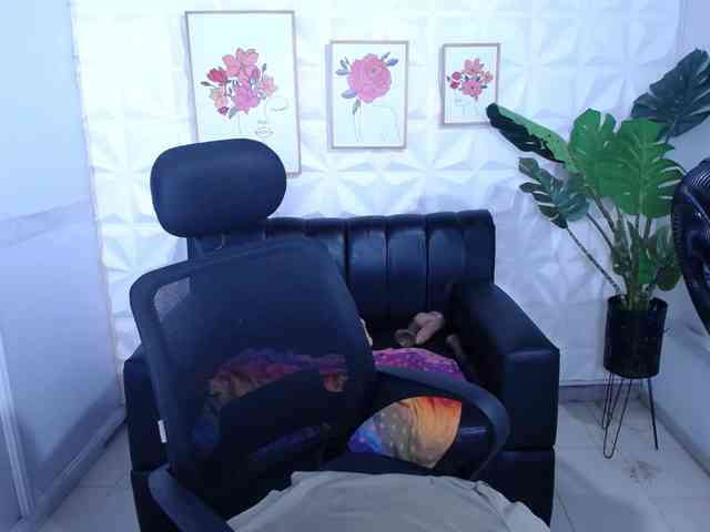 Valentina-mature webcam