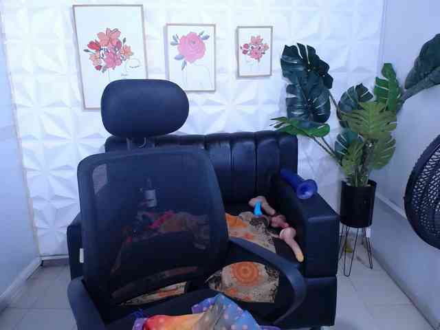 Valentina-mature webcam