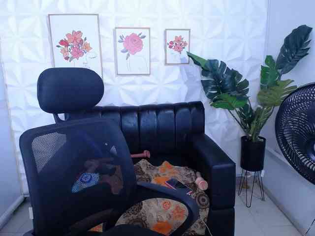 Valentina-mature webcam