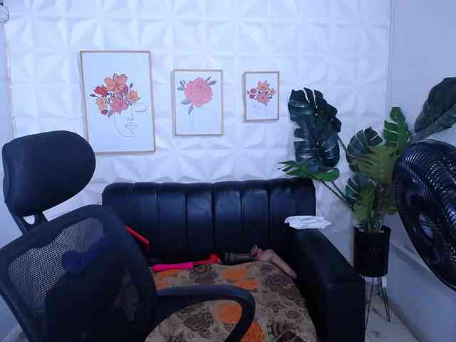 Valentina-mature webcam