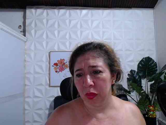 Valentina-mature webcam