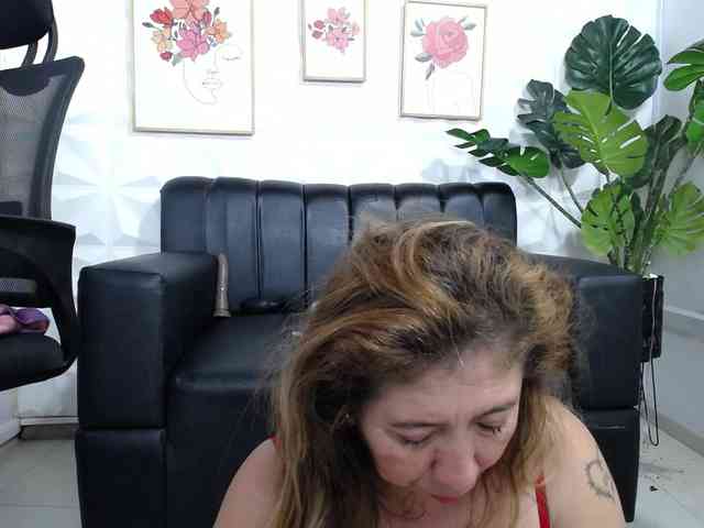 Valentina-mature webcam