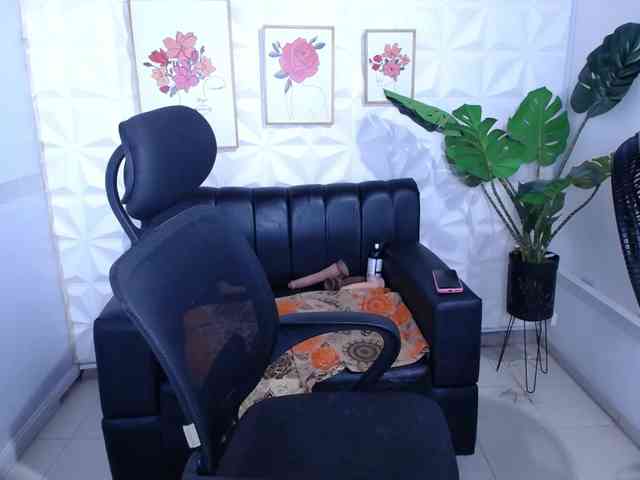 Valentina-mature webcam