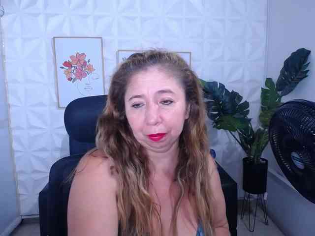 Valentina-mature webcam