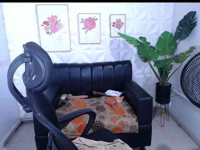 Valentina-mature webcam