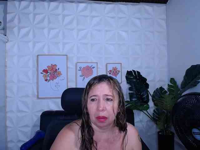 Valentina-mature webcam