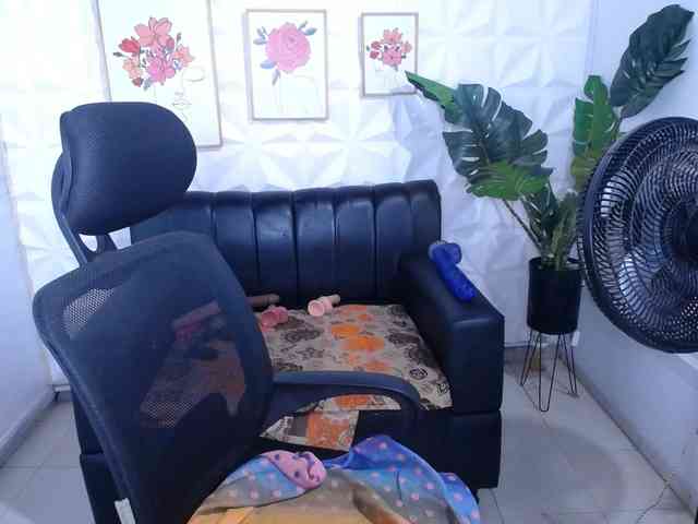 Valentina-mature webcam