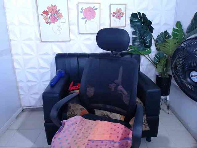 Valentina-mature webcam