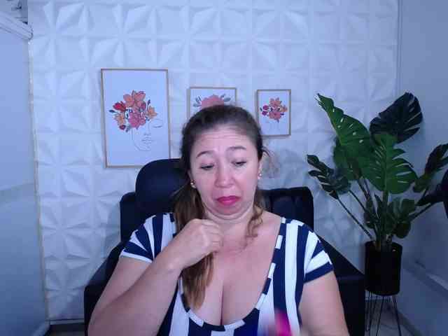 Valentina-mature webcam