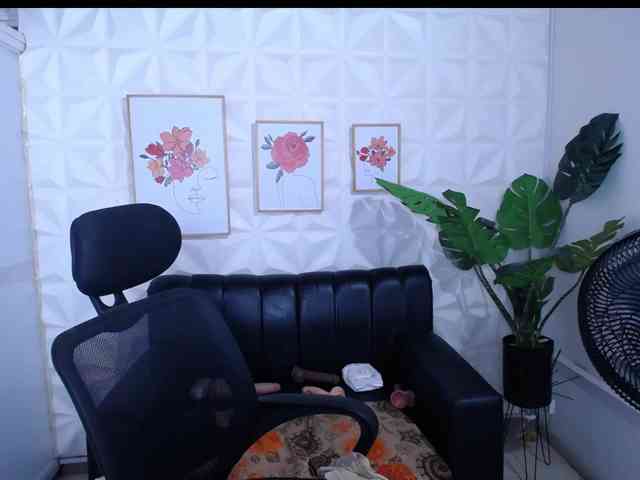 Valentina-mature webcam