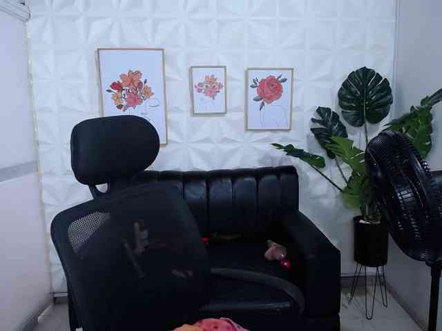 Valentina-mature webcam