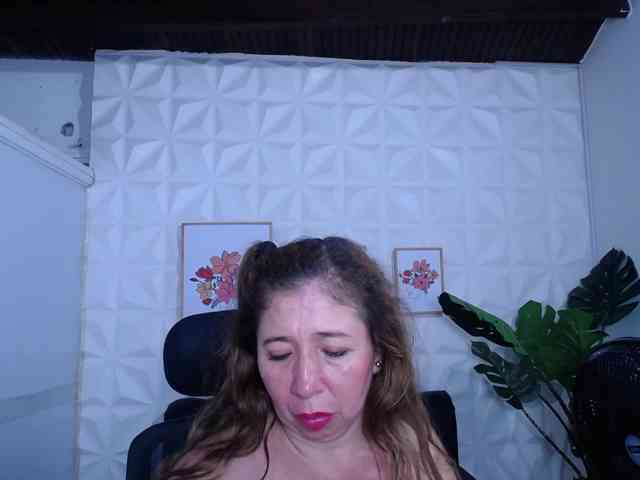 Valentina-mature webcam