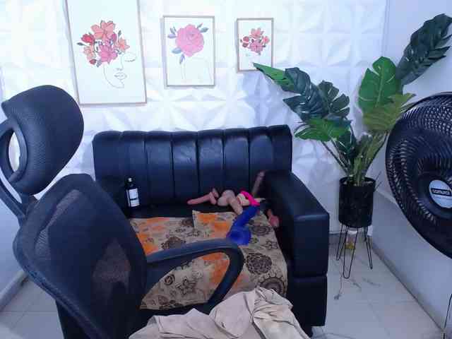 Valentina-mature webcam