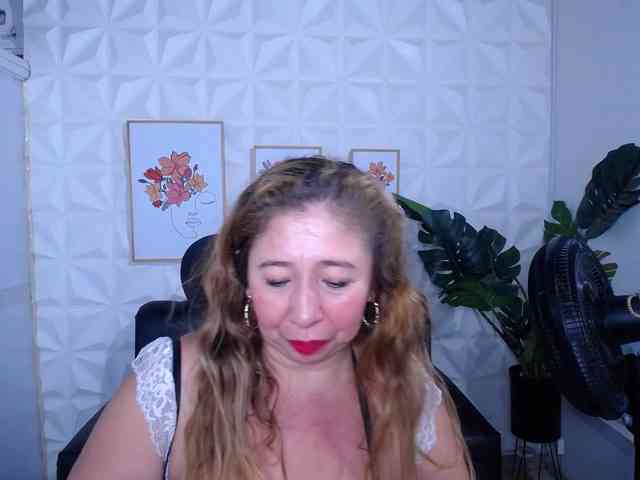 Valentina-mature webcam