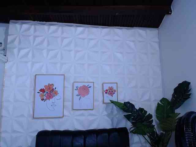 Valentina-mature webcam