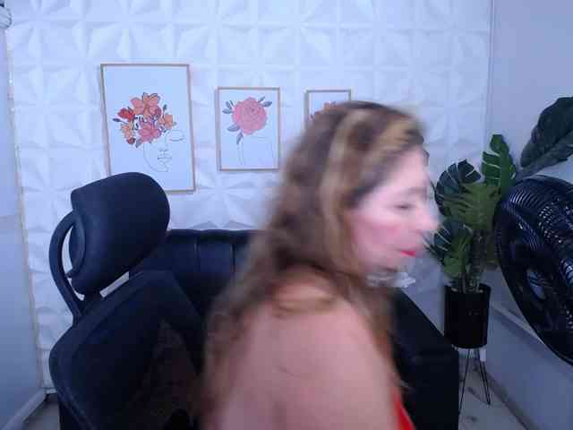 Valentina-mature webcam
