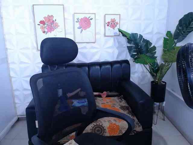 Valentina-mature webcam