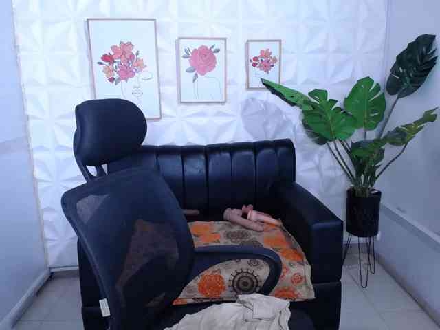 Valentina-mature webcam