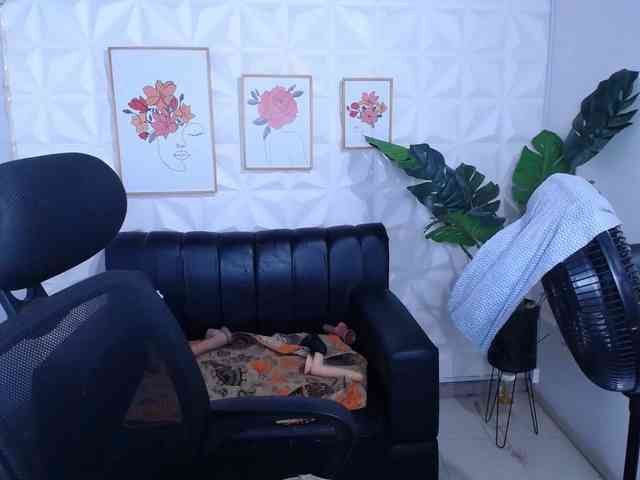 Valentina-mature webcam