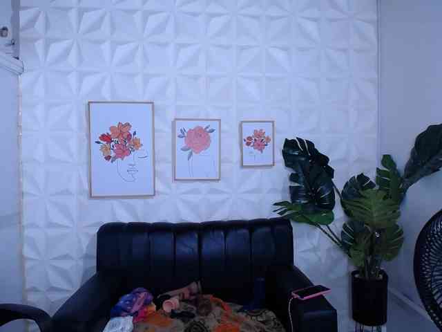 Valentina-mature webcam