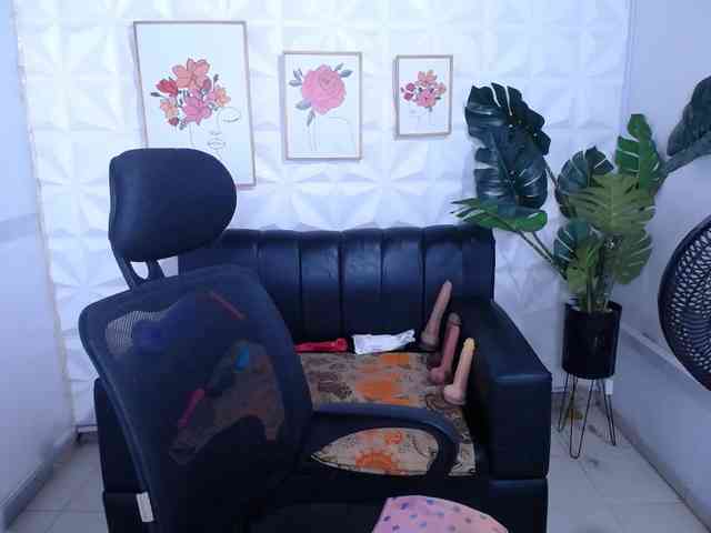 Valentina-mature webcam