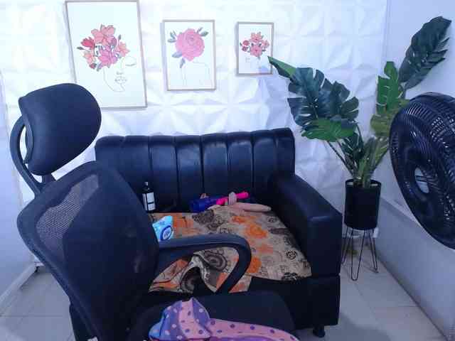 Valentina-mature webcam