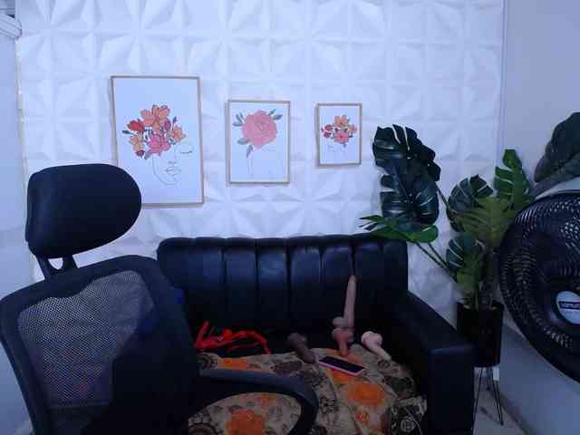 Valentina-mature webcam