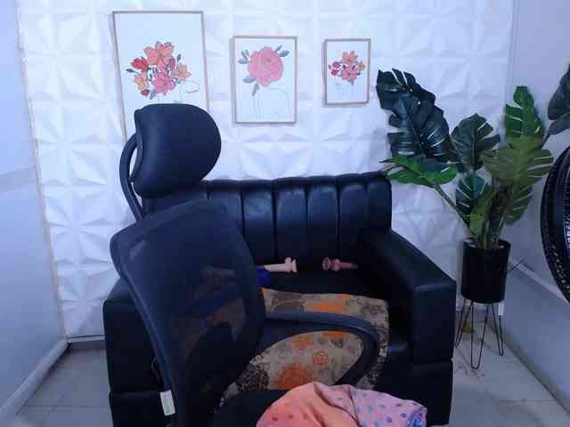 Valentina-mature webcam