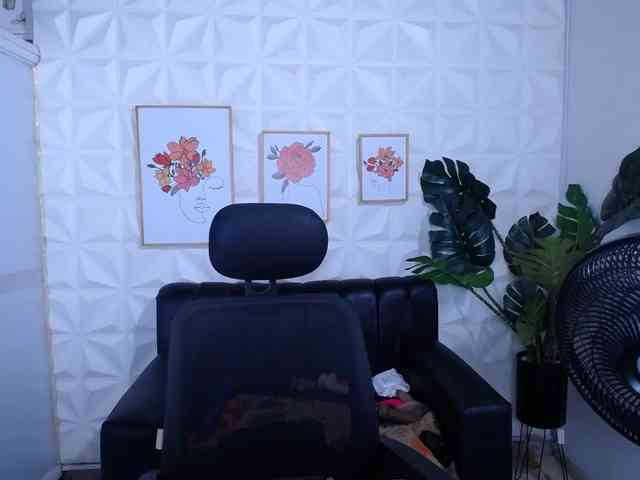 Valentina-mature webcam