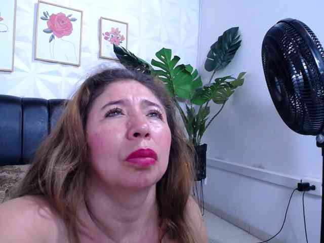 Valentina-mature webcam