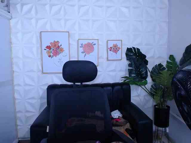 Valentina-mature webcam