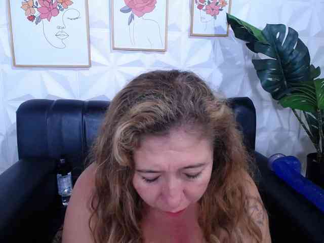 Valentina-mature webcam