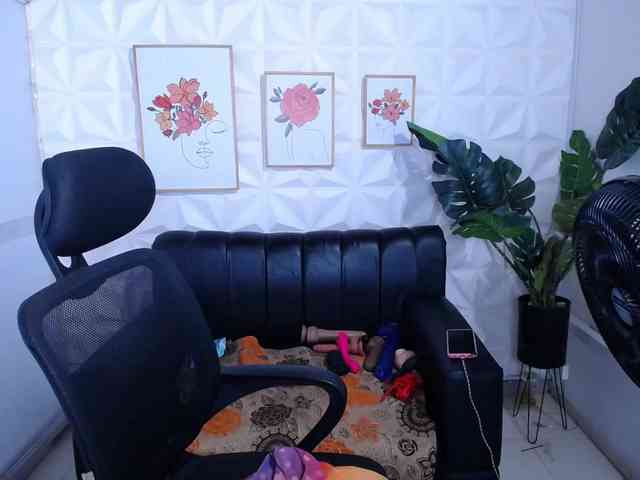 Valentina-mature webcam