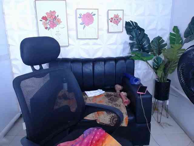 Valentina-mature webcam