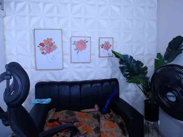 Valentina-mature webcam