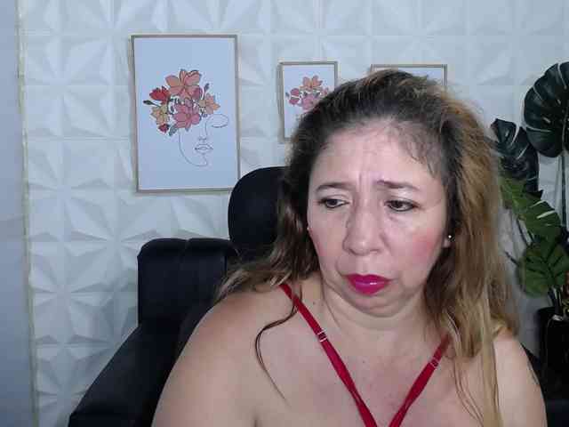 Valentina-mature webcam