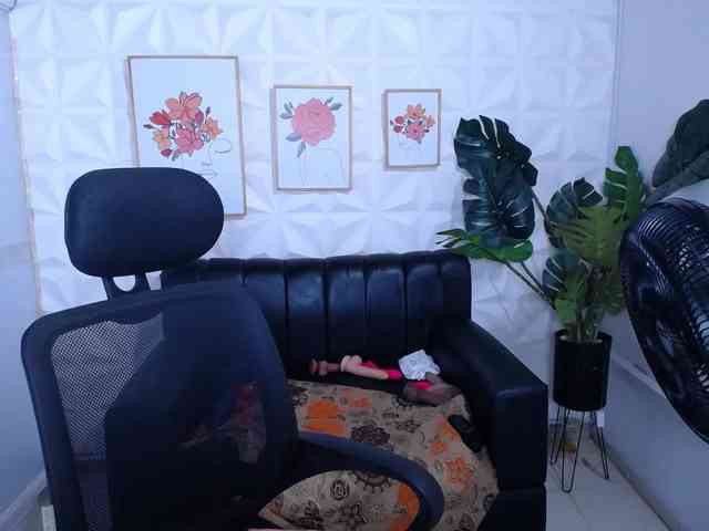 Valentina-mature webcam