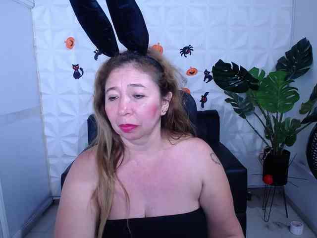 Valentina-mature