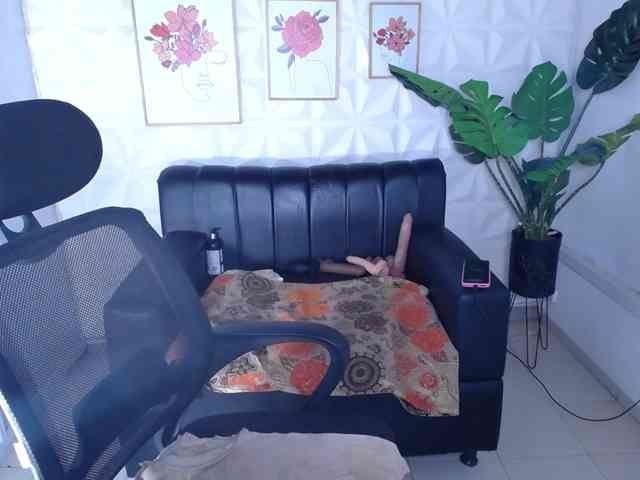 Valentina-mature webcam