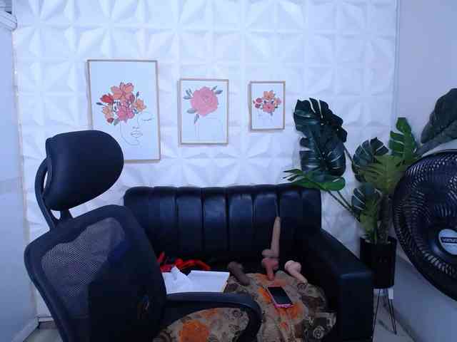 Valentina-mature webcam