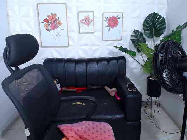 Valentina-mature webcam